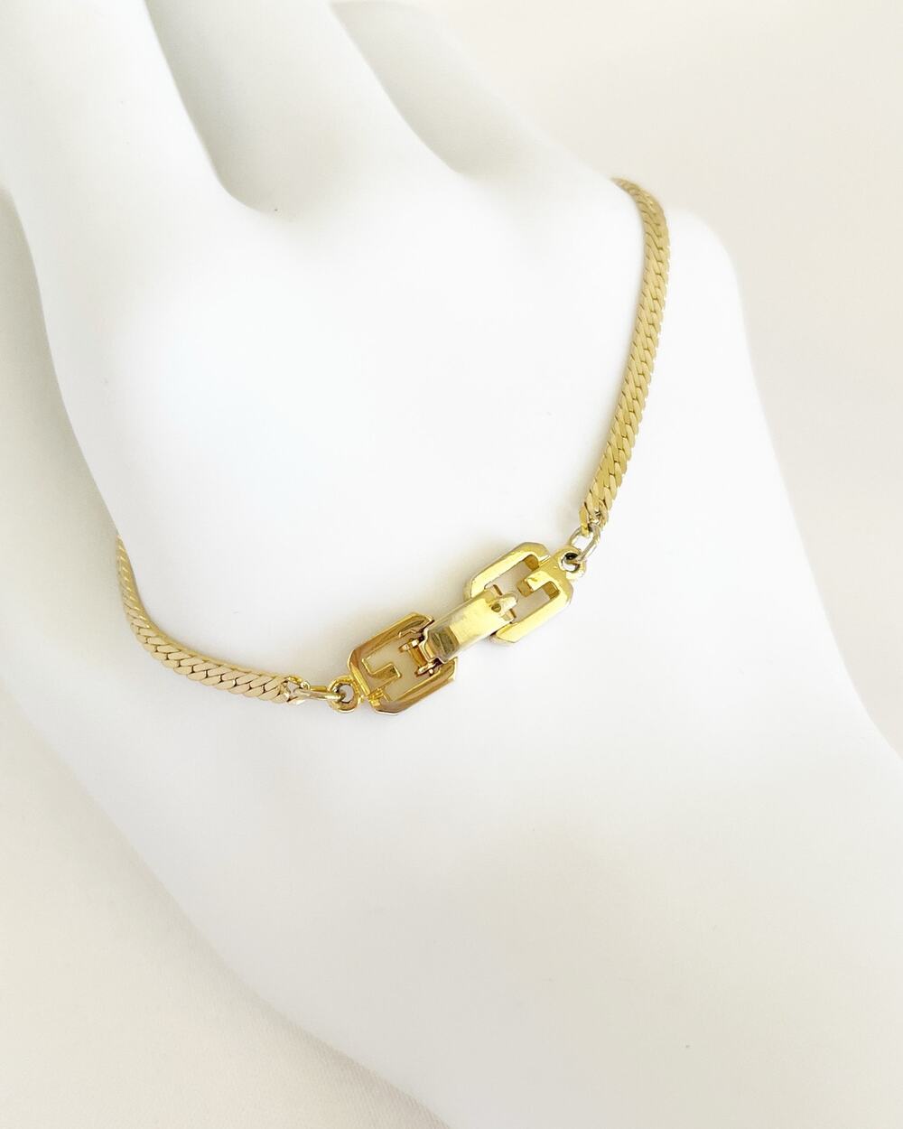 GIVENCHY Bracelet Herringbone Chain Vintage Interlocking G Logo Clasp Gold Tone